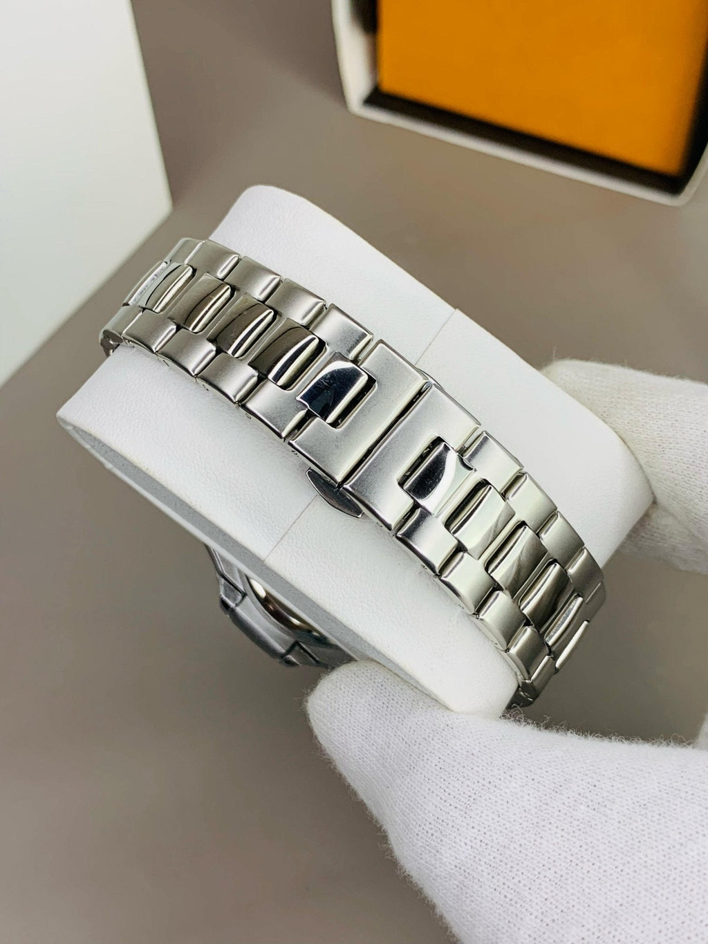 P@tek Phillips Tiffany Dial - RIGHT TIME