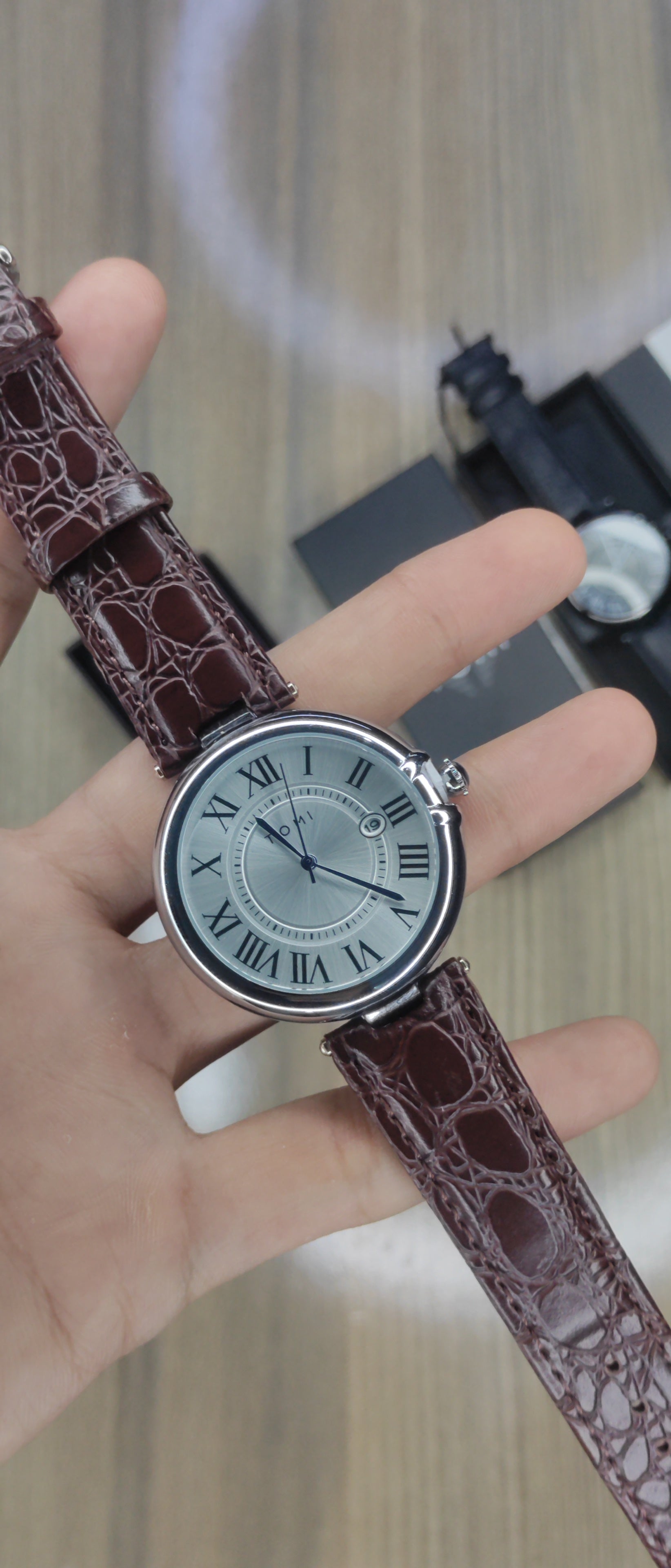Tomi Casual Vintage Style